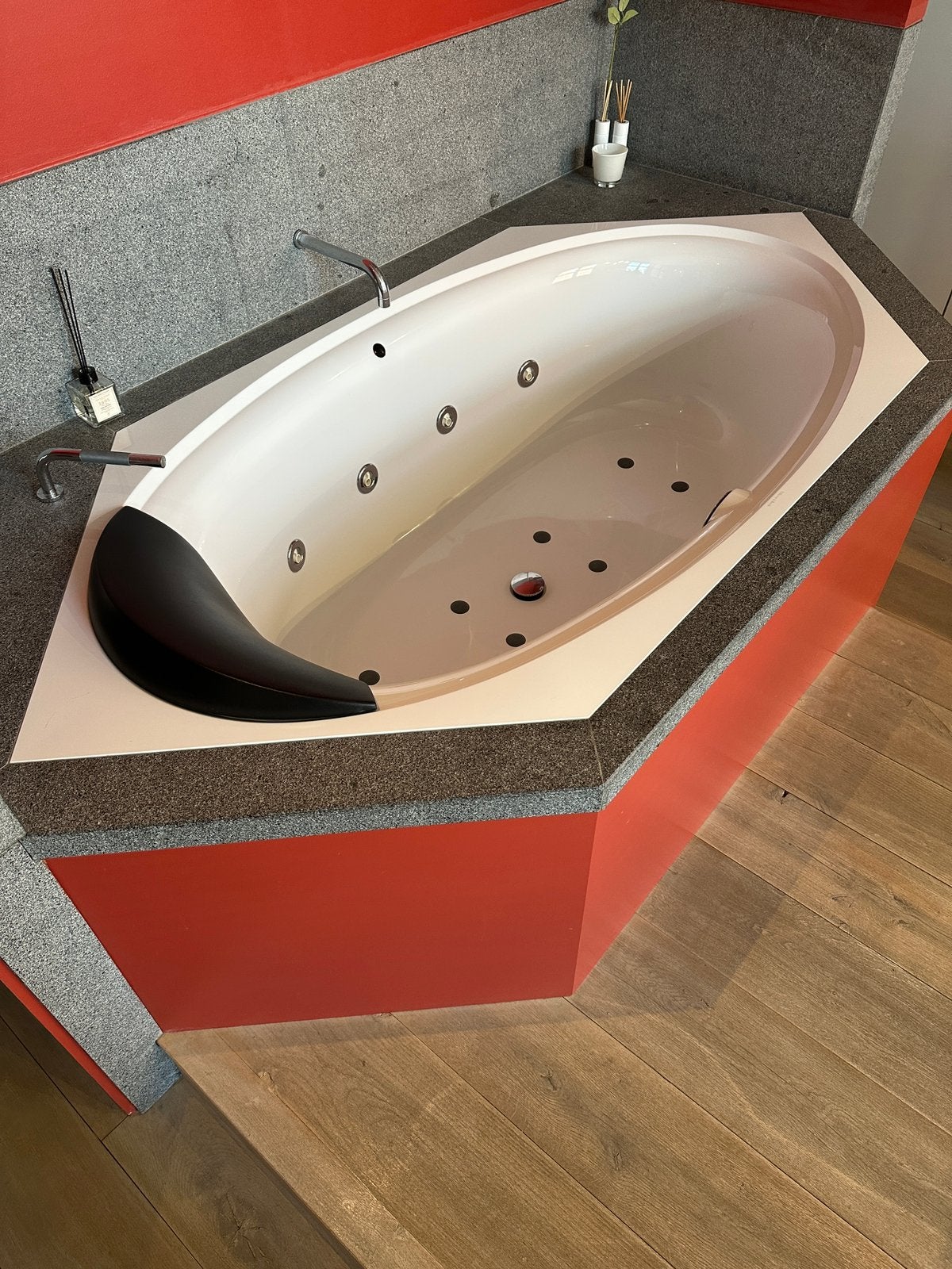 Villeroy en Boch whisper whirlpool bad, Ophalen, Gebruikt
