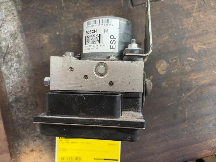 ABS Pomp van een Fiat 500 Abarth, Gebruikt, -, -, Ophalen of Verzenden