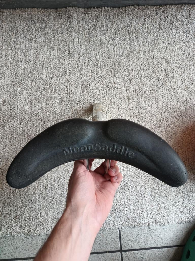Moonsaddle, Ophalen