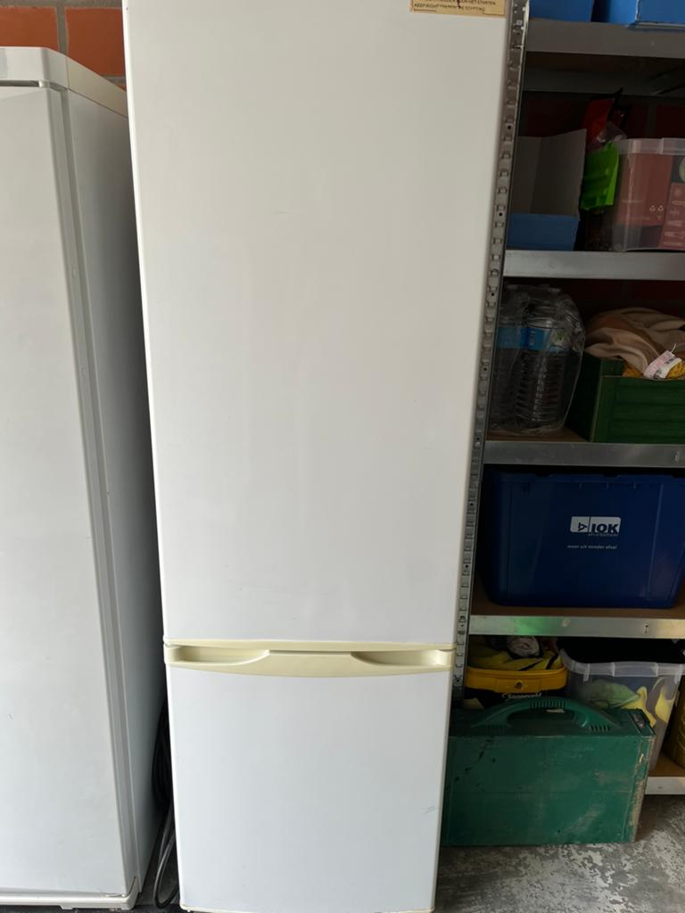 Ijskast met vriesvak, Elektronische apparatuur, Koelkasten en IJskasten, Ophalen, Gebruikt, Met vriesvak