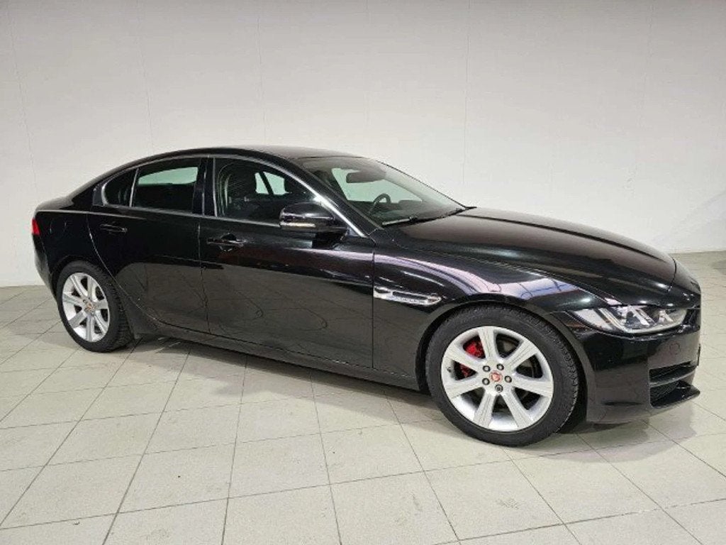 Jaguar XE XE 20d Portfolio (bj 2015, automaat), Auto's, Jaguar, Automaat, 4 deurs, Stof, 4 cilinders