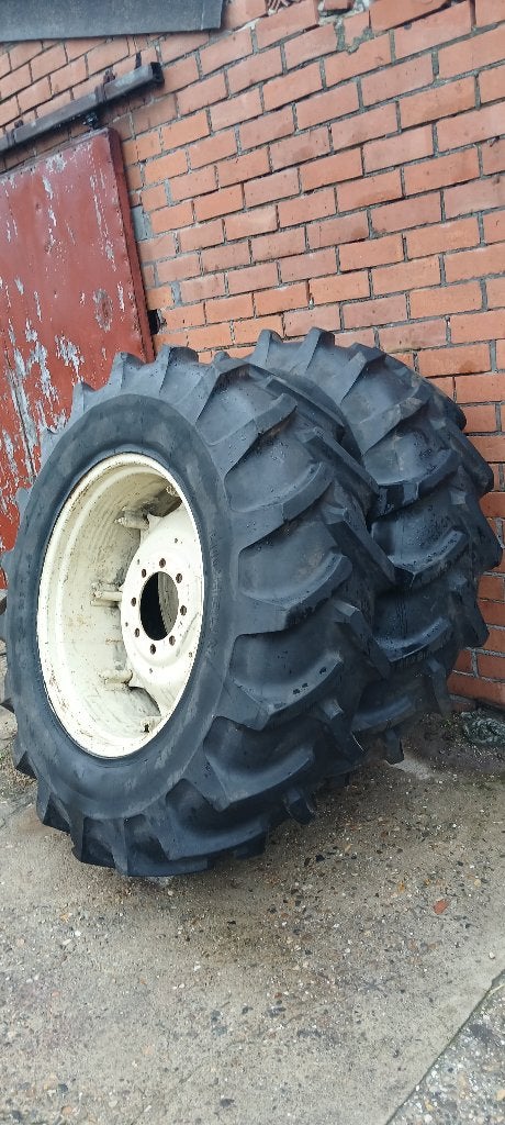 Banden op velg 18.4R34, Ophalen