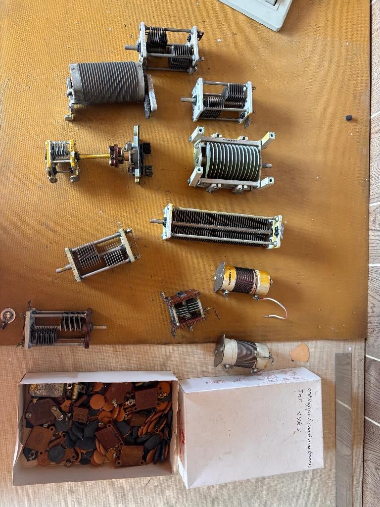 Set Condensatoren, Ophalen