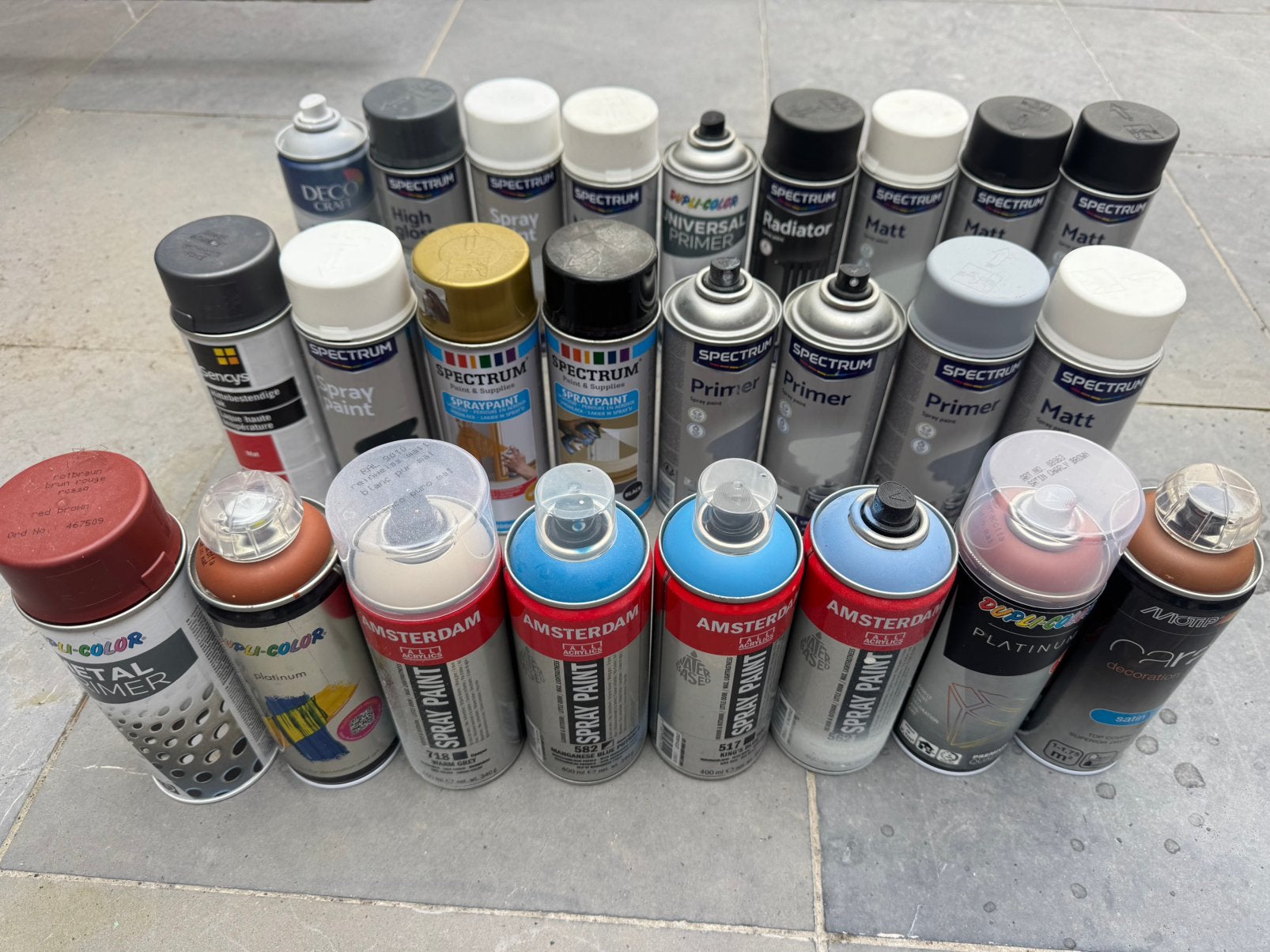 Spray paint/ spuitbus, Enlèvement, Comme neuf