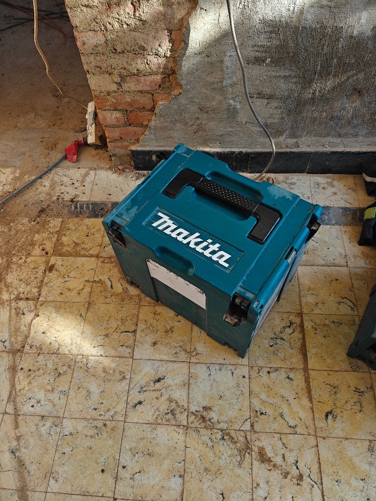 makita mbox groot 32 cm hoog, Ophalen, Gebruikt