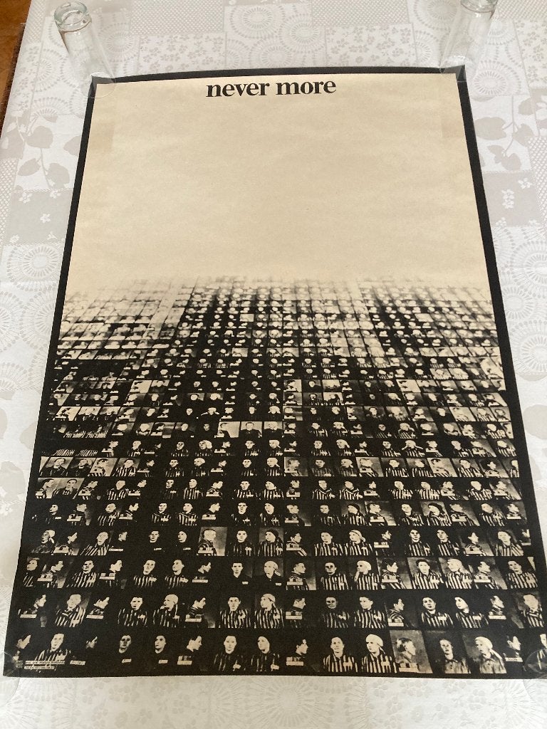 Affiche AUSCHWITZ  „Never more”, Enlèvement ou Envoi, Comme neuf