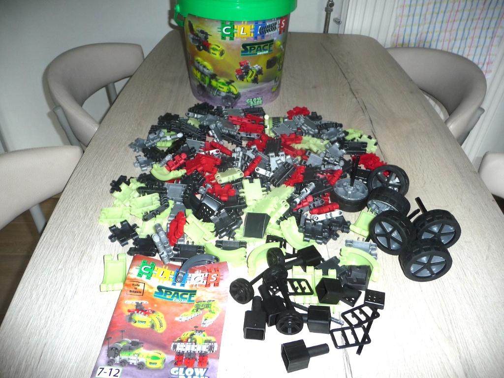 CLICS space squad fluo emmer 11 in 1 (235 stuks), Ophalen of Verzenden, Zo goed als nieuw