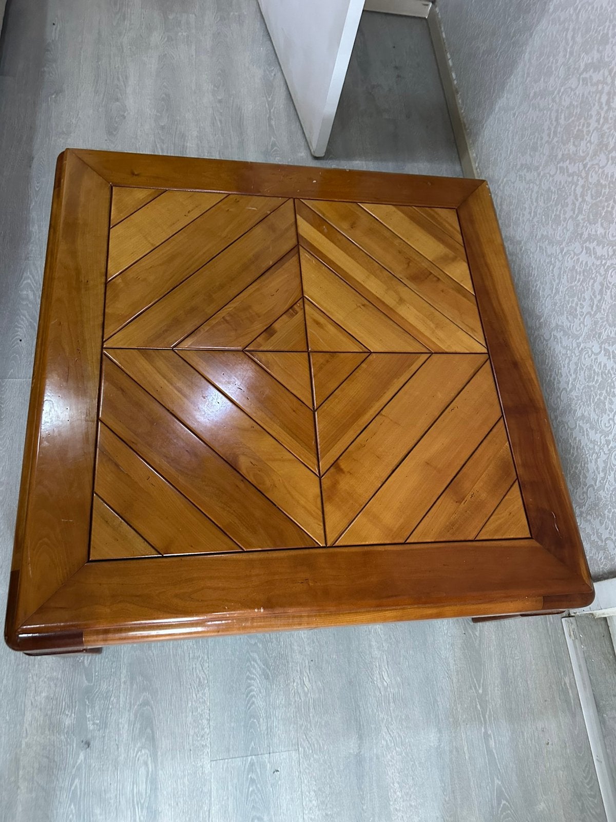 Tafel, Huis en Inrichting, Tafels | Salontafels, Ophalen of Verzenden, Zo goed als nieuw