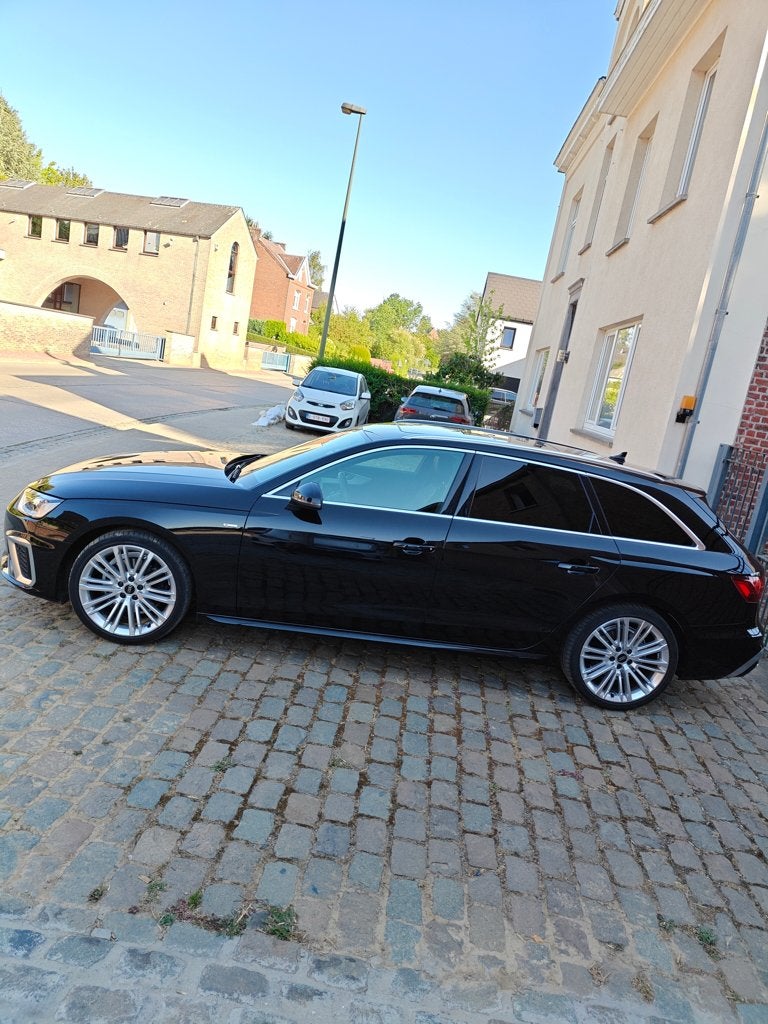 Audi A4 break 2024, Achat, 1595 kg, Noir, 5 portes