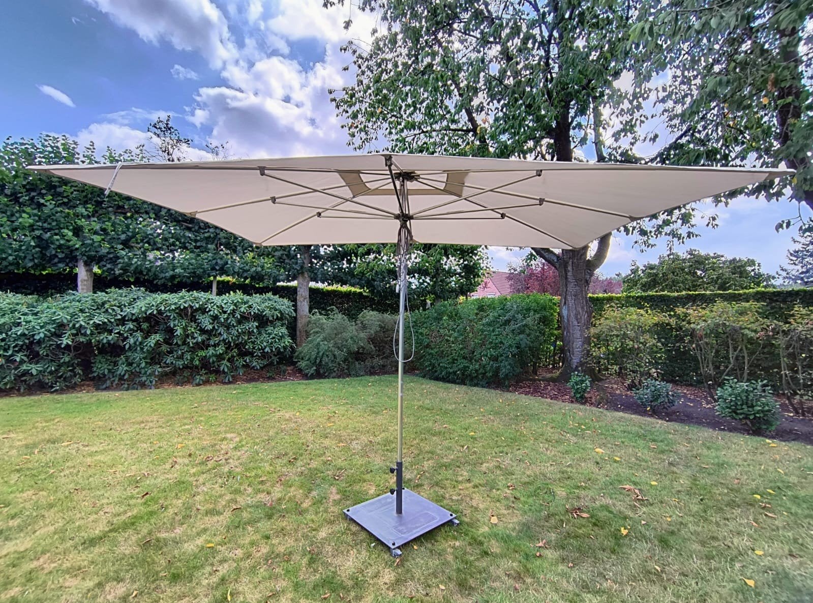 Stokparasol merk ‘Tuuci Classic’  (zonder voet, met hoes), Ophalen, Zo goed als nieuw, Stokparasol