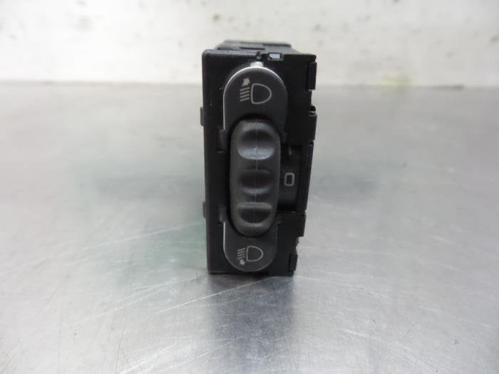 Commutateur phare hauteur réglable d'un Opel Vivaro (Vivaro, -, Opel, Utilisé, -