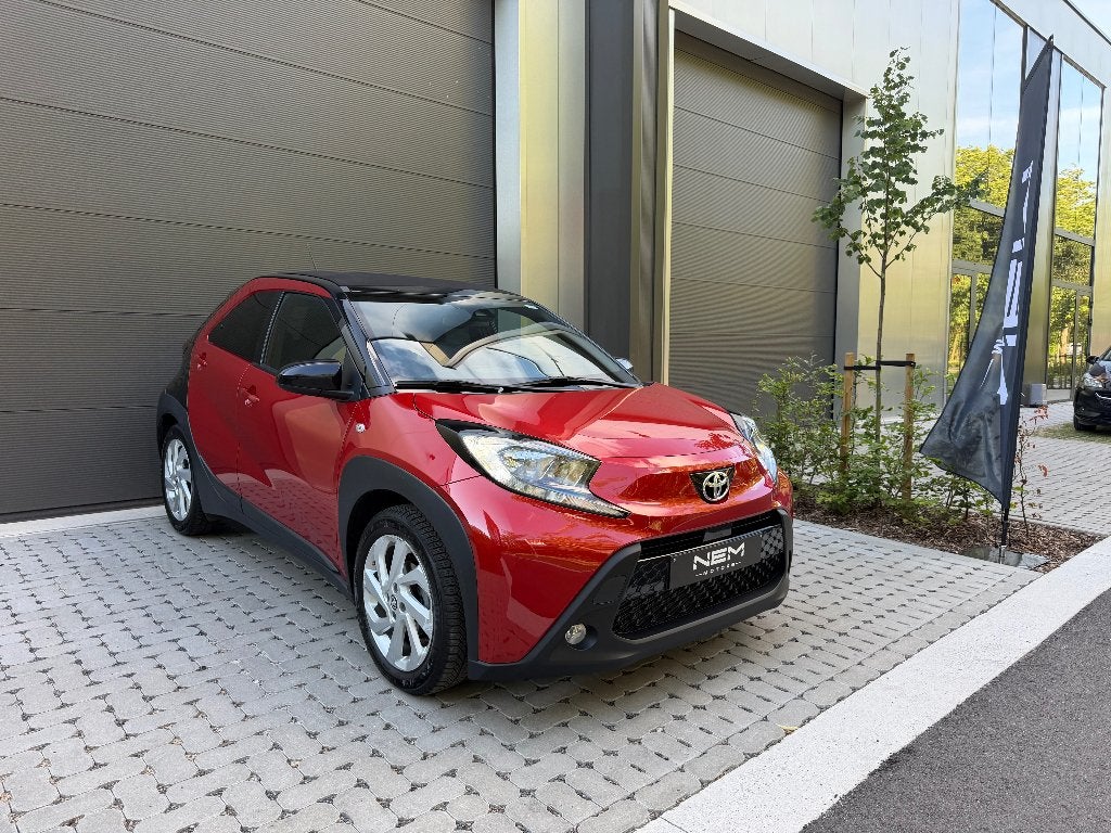 Toyota Aygo X 1.0i VVT-i X-play II,GARANTIE,NAVI,ACC,CARPLAY, Voorwielaandrijving, 4 zetels, Stof, Cabriolet