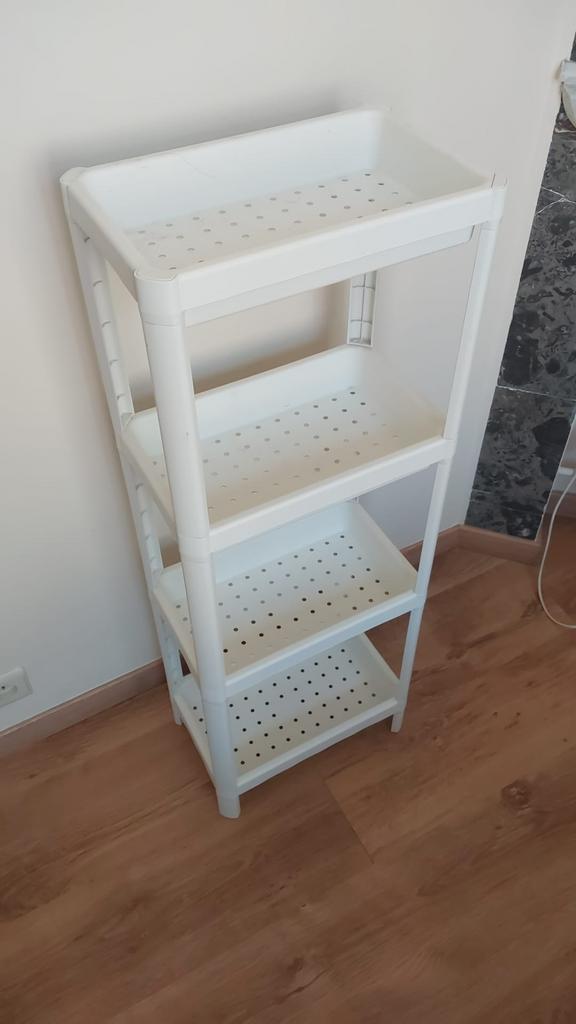 Etagère avec 4 plateaux en plastique blanc, Enlèvement, Comme neuf