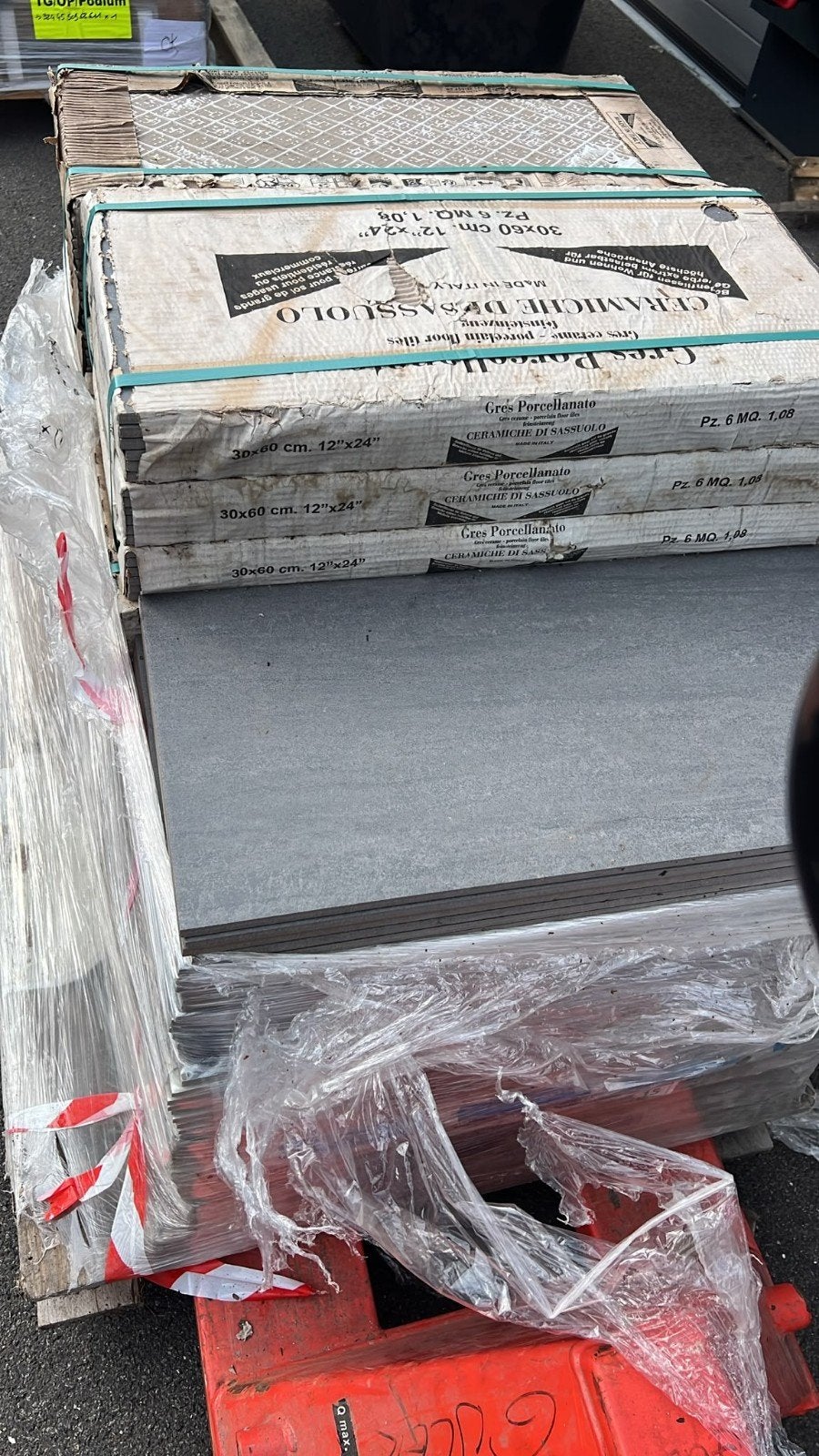 Carrelage sol & mur anthracite effet pierre – Oikos – Neuf, Bricolage & Construction, Enlèvement