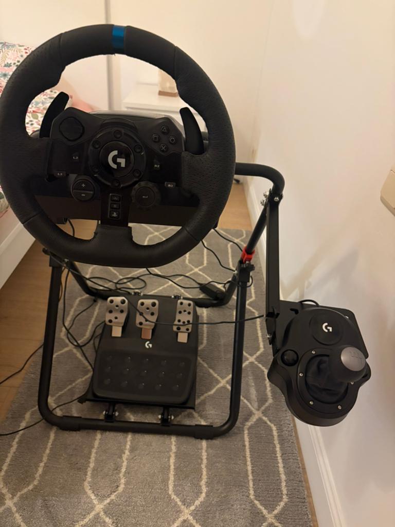 Logitech g923 met stand, Games en Spelcomputers, Spelcomputers | Sony Consoles | Accessoires, Ophalen, Zo goed als nieuw, Stuur of Pedalen