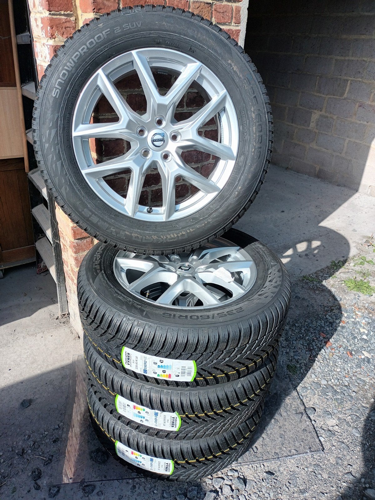 Ensemble neuf Pack hiver jantes et pneus 18" Volvo XC60, Autos : Pièces & Accessoires, Enlèvement, Pneus hiver, Pneu(s)