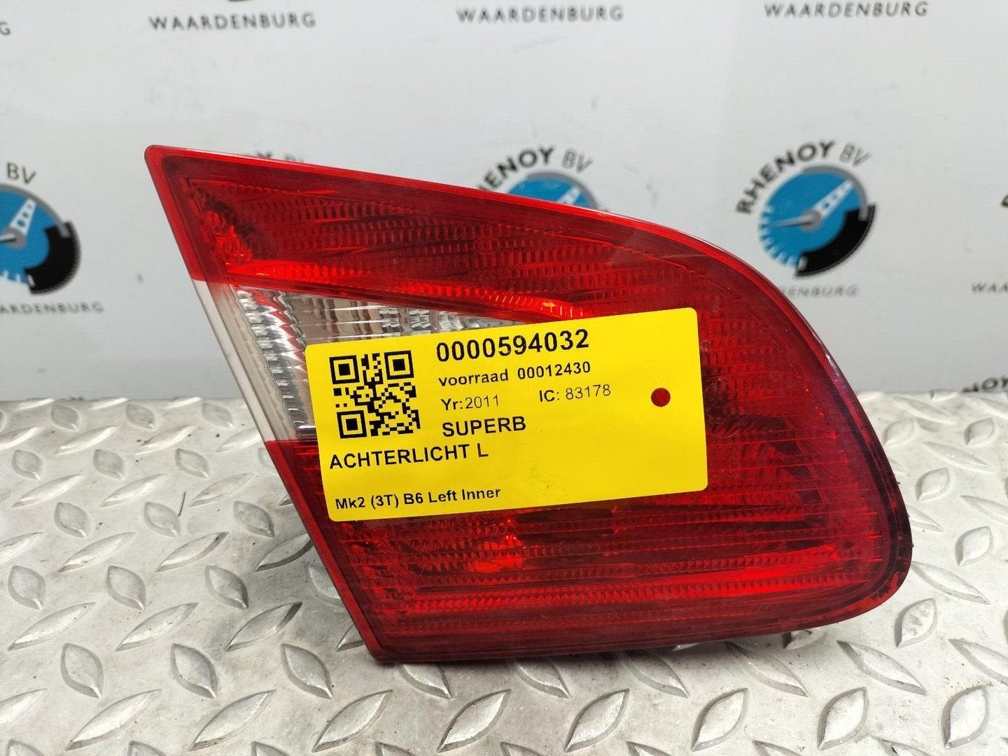 SKODA SUPERB TDI ACHTERLICHT L 2011, Enlèvement ou Envoi, Utilisé, Stiba membre