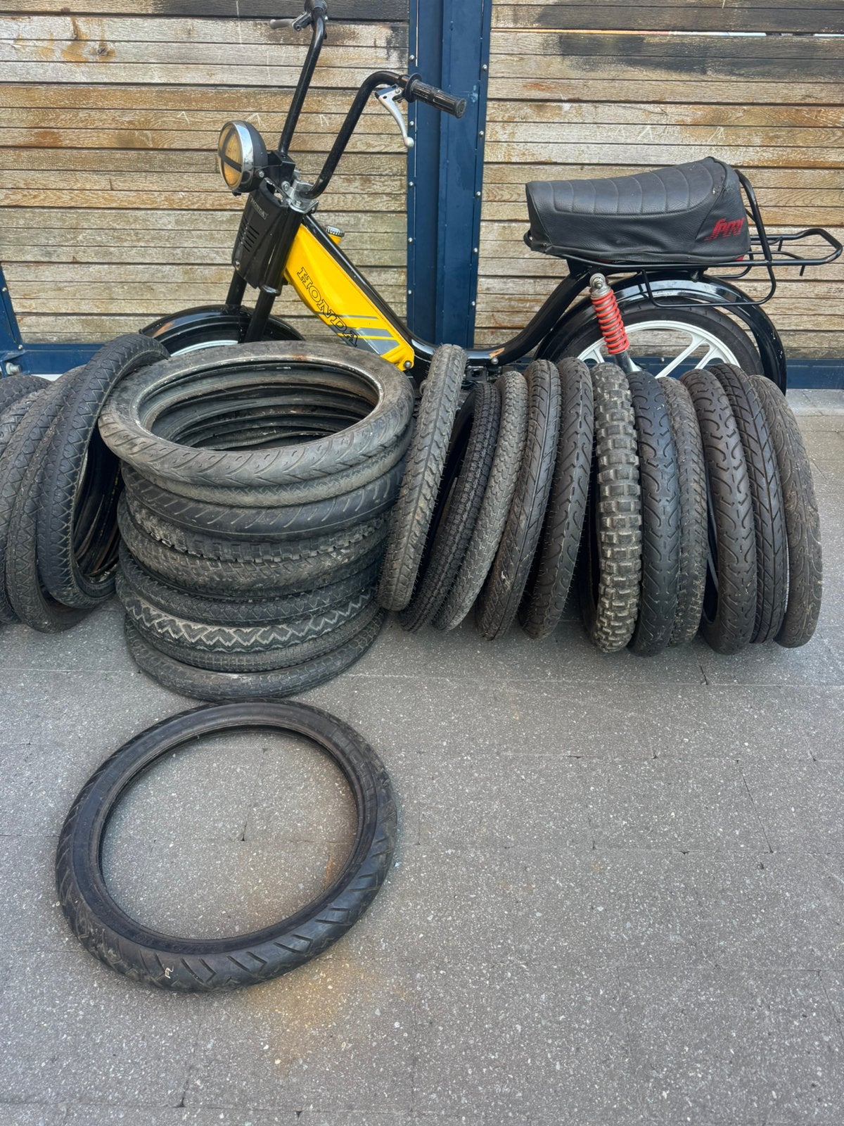 Honda camino banden 5tot 20€ stuk, Ophalen, Gebruikt