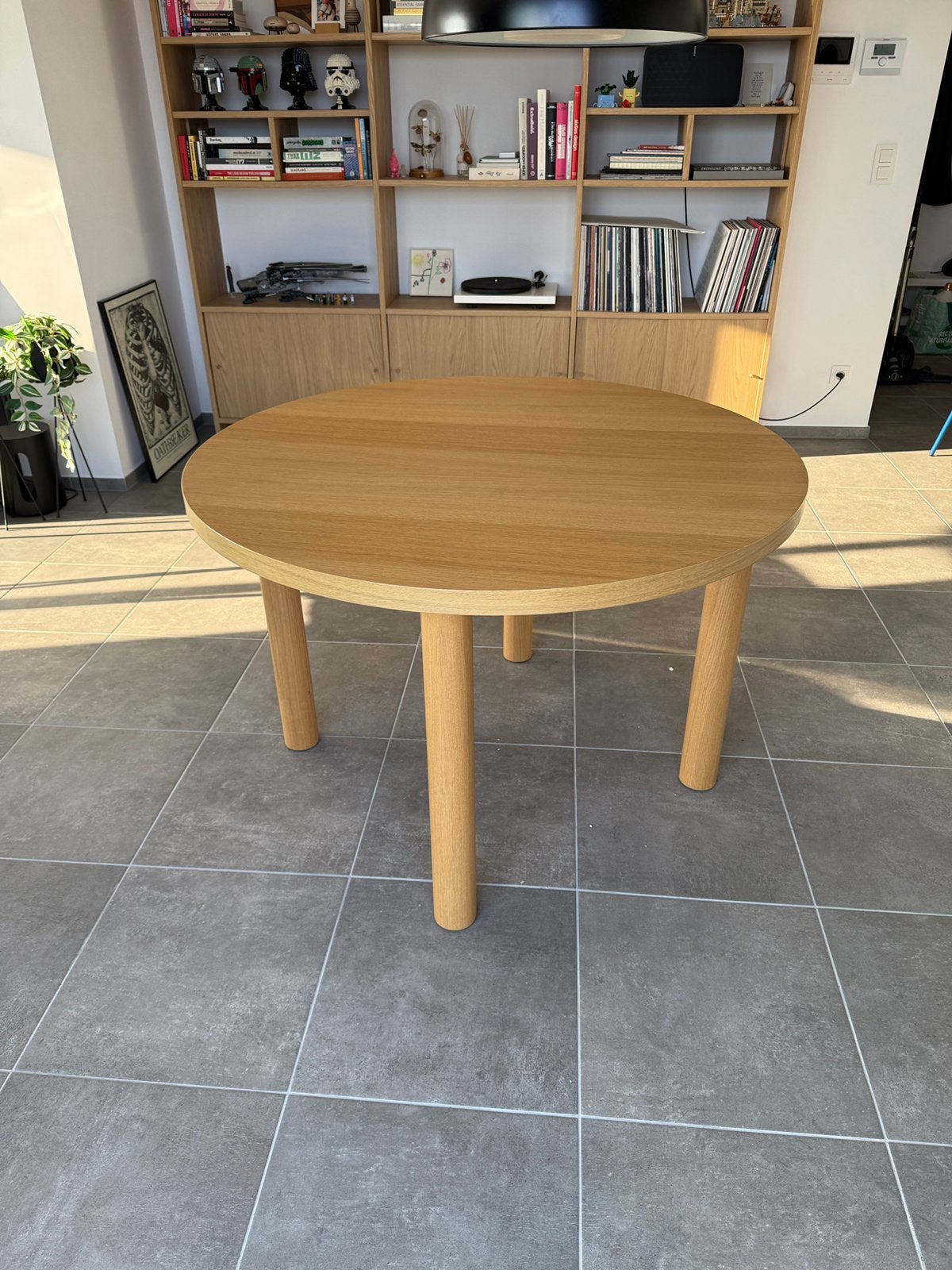 IKEA STOCKHOLM 2025 eettafel – eikenfineer – Ø115 cm, 100 à 150 cm, Quatre personnes, Rond, Comme neuf