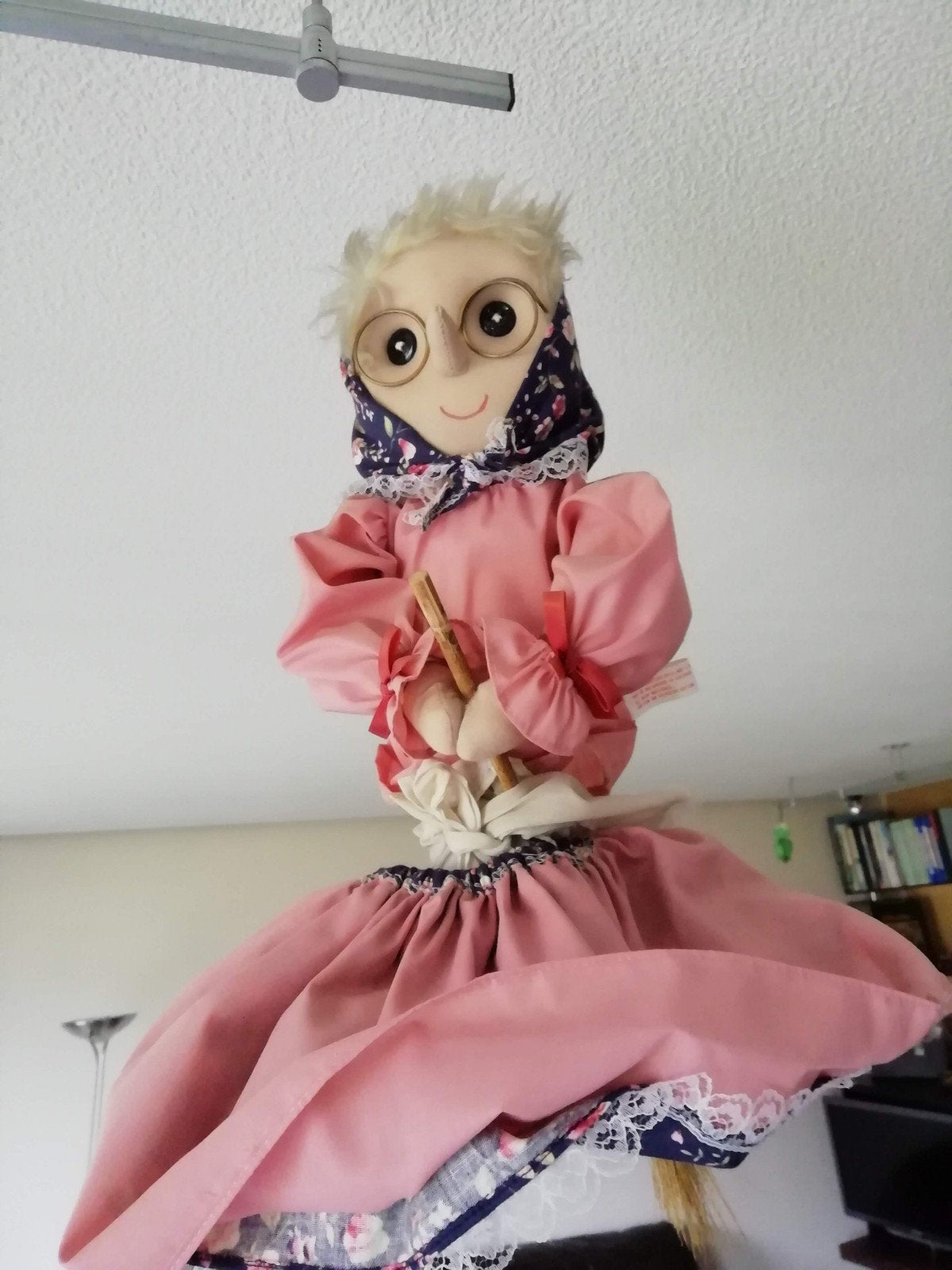 Mooi decoratie Halloween heksje met koordje, Ophalen of Verzenden