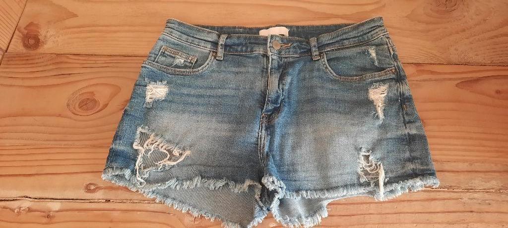 Magnifique short H&M taille 38, Enlèvement ou Envoi, Comme neuf, Bleu, Courts