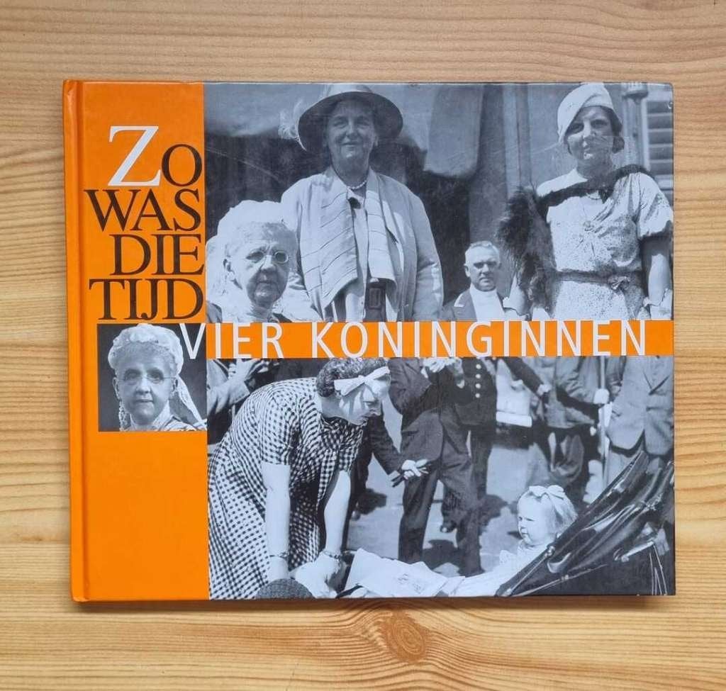 Vier koninginnen, over Emma, Wilhelmina, Juliana en Beatrix, Verzenden, Zo goed als nieuw, Tijdschrift of Boek
