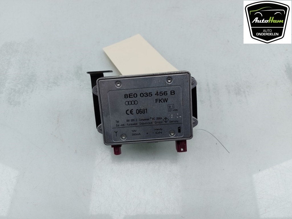 AMPLIFICATEUR D'ANTENNE Audi TT (8N3) (01-1998/10-2006), Auto-Union-Straße  1,
85057  Ingolstadt, DE, Info@audi.de, Audi, Utilisé
