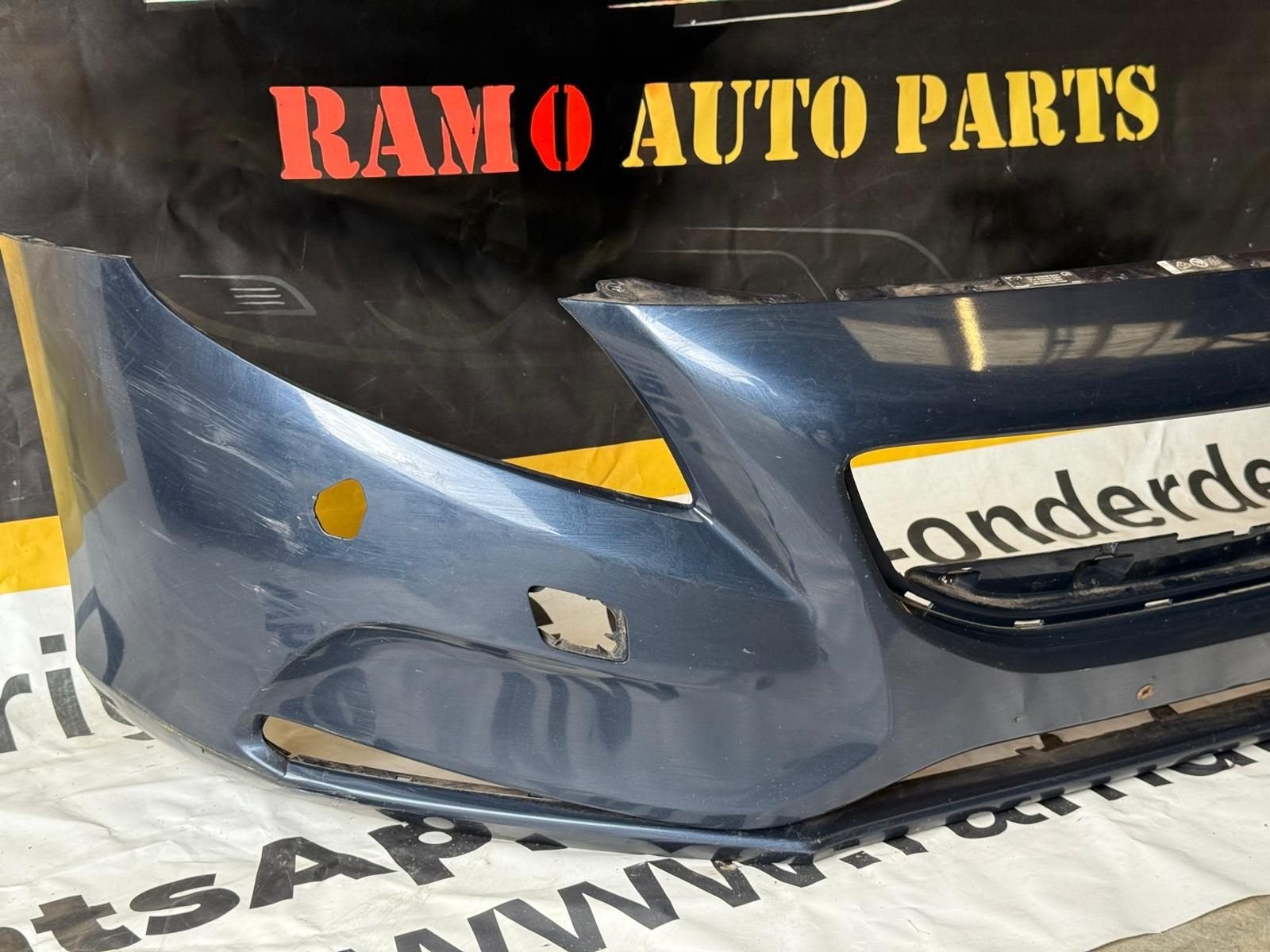 BUMPER VOLVO V40 KLS ORIGINEEL VOORBUMPER 31283732, Auto-onderdelen, Gebruikt, -, Voor, -