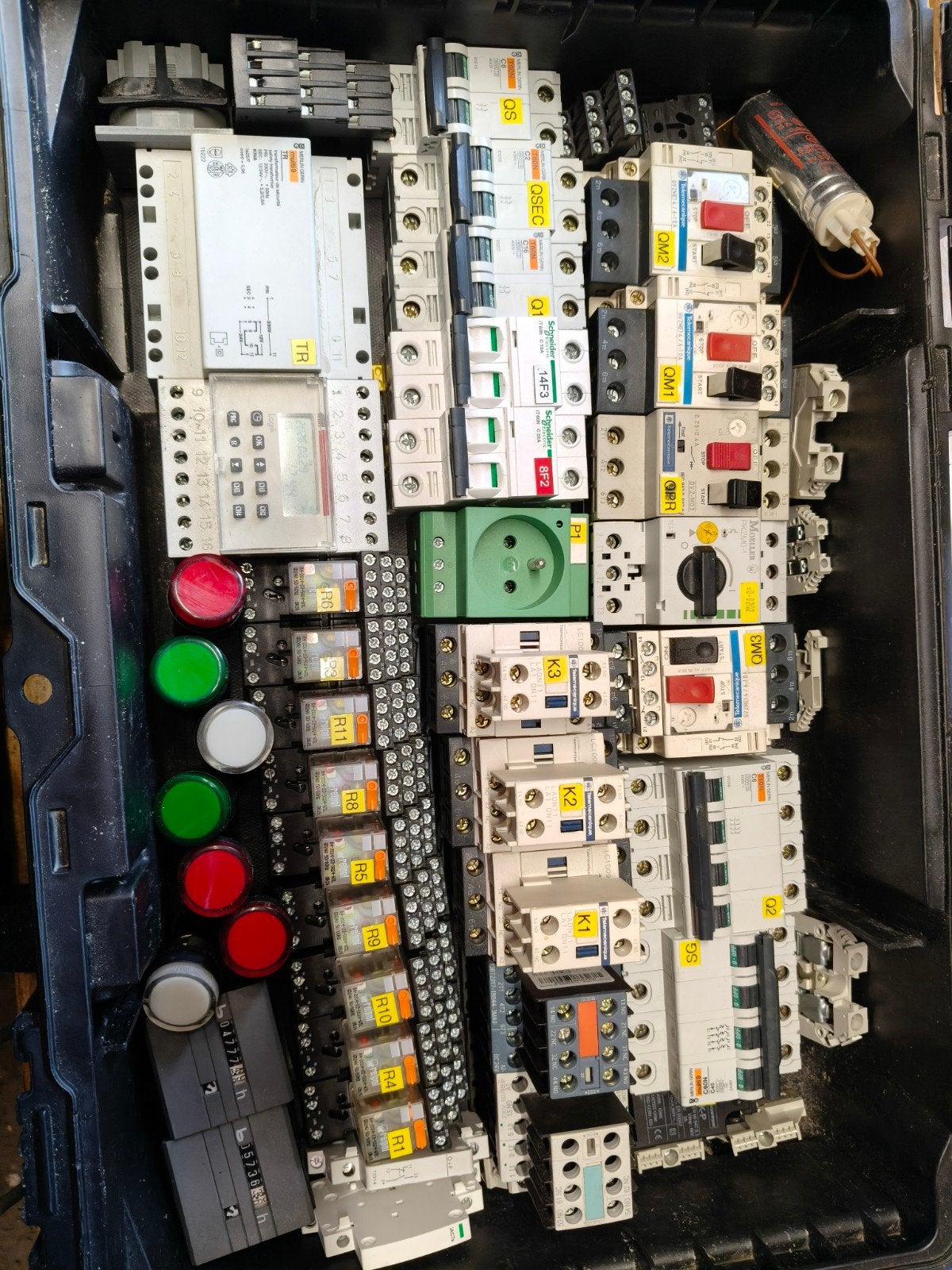 elektrisch materiaal (vooral industriël), Doe-het-zelf en Bouw, Elektriciteit en Kabels, Ophalen, Relais