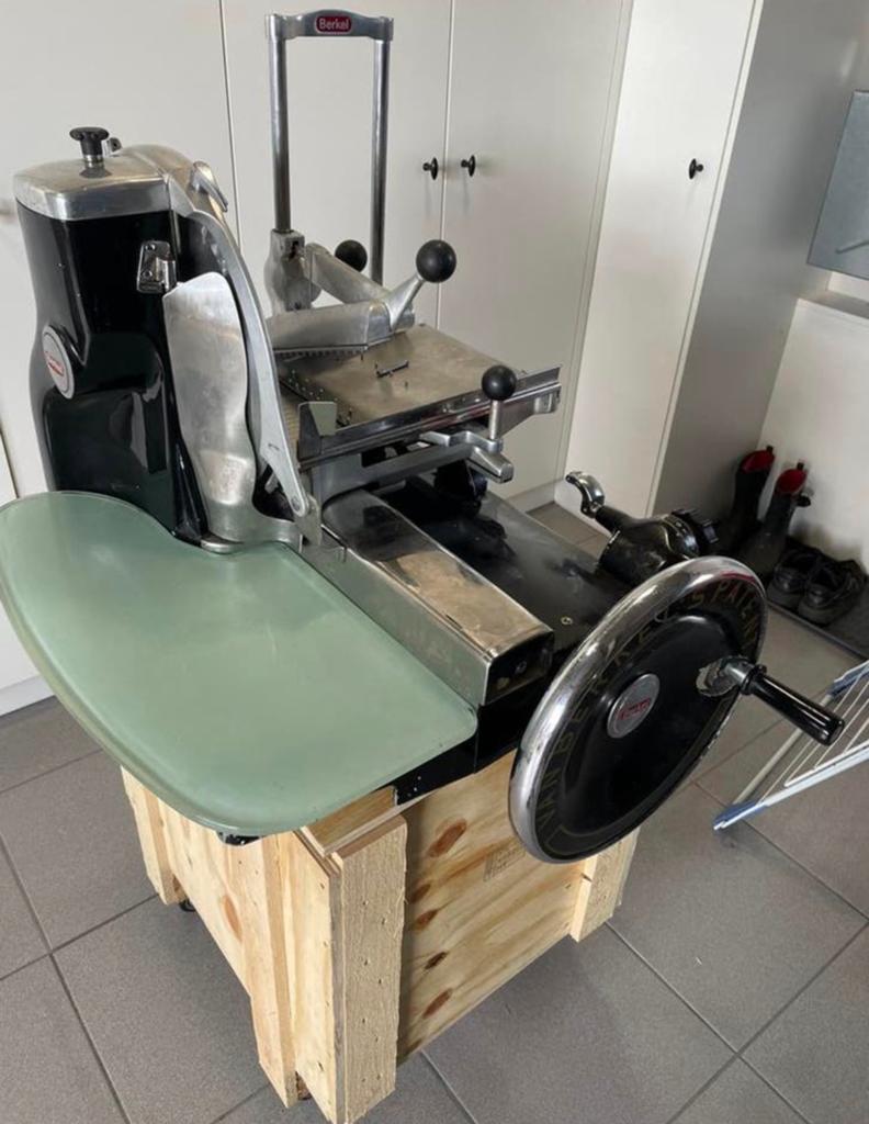 Berkel handwiel snijmachine model 115h, Antiek en Kunst, Ophalen