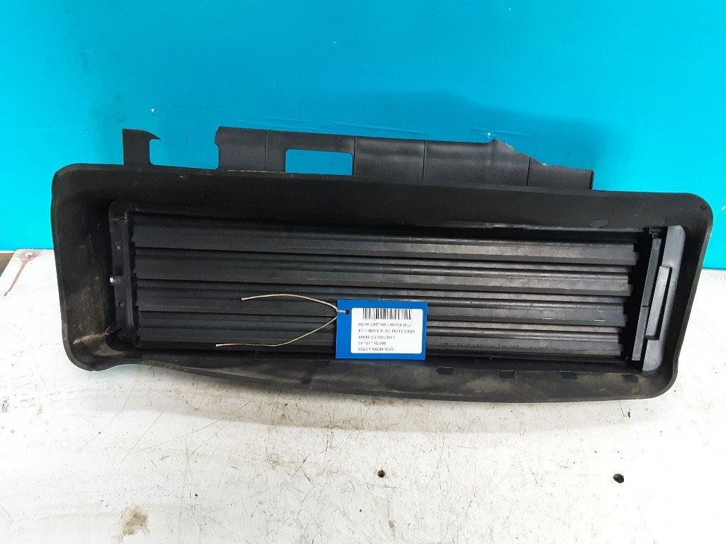 RADIATEUR GRILL Renault Captur I (2R) (01-2013/-), Renault, Utilisé, Peter-Huppertz-Straße 5
51063  Köln, DE, Dialog.deutschland@renault.de