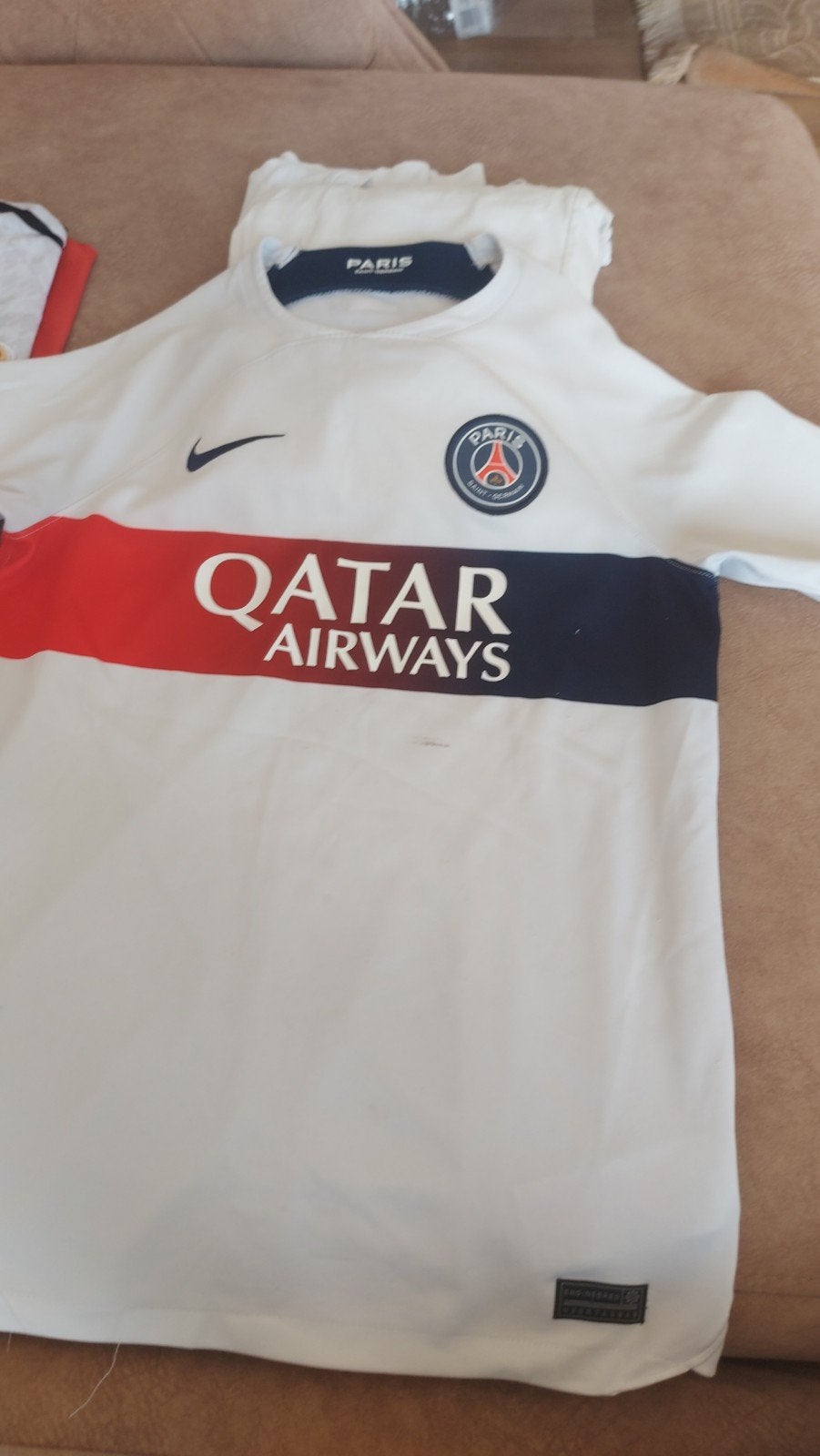 Psg voetbal tenue, Sport en Fitness, Voetbal, Maat S, Ophalen of Verzenden, Zo goed als nieuw, Shirt