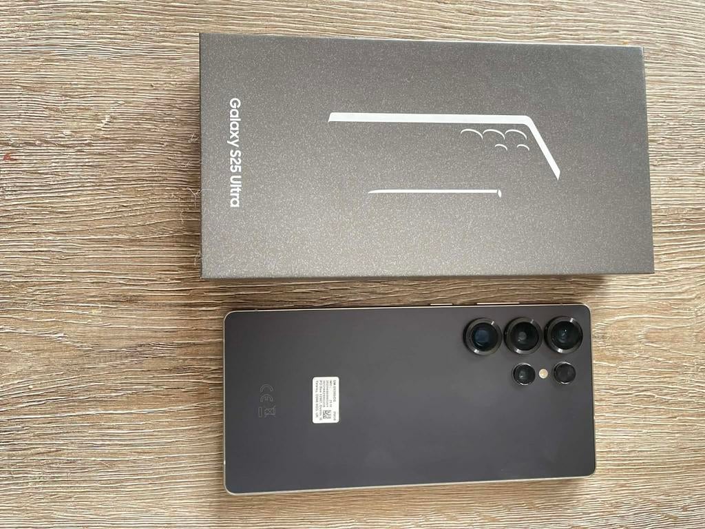 Samsung Galaxy S25 Ultra Titanium, Télécoms, Téléphonie mobile | Samsung, Autres modèles, 256 GB, Android OS, 10 mégapixels ou plus