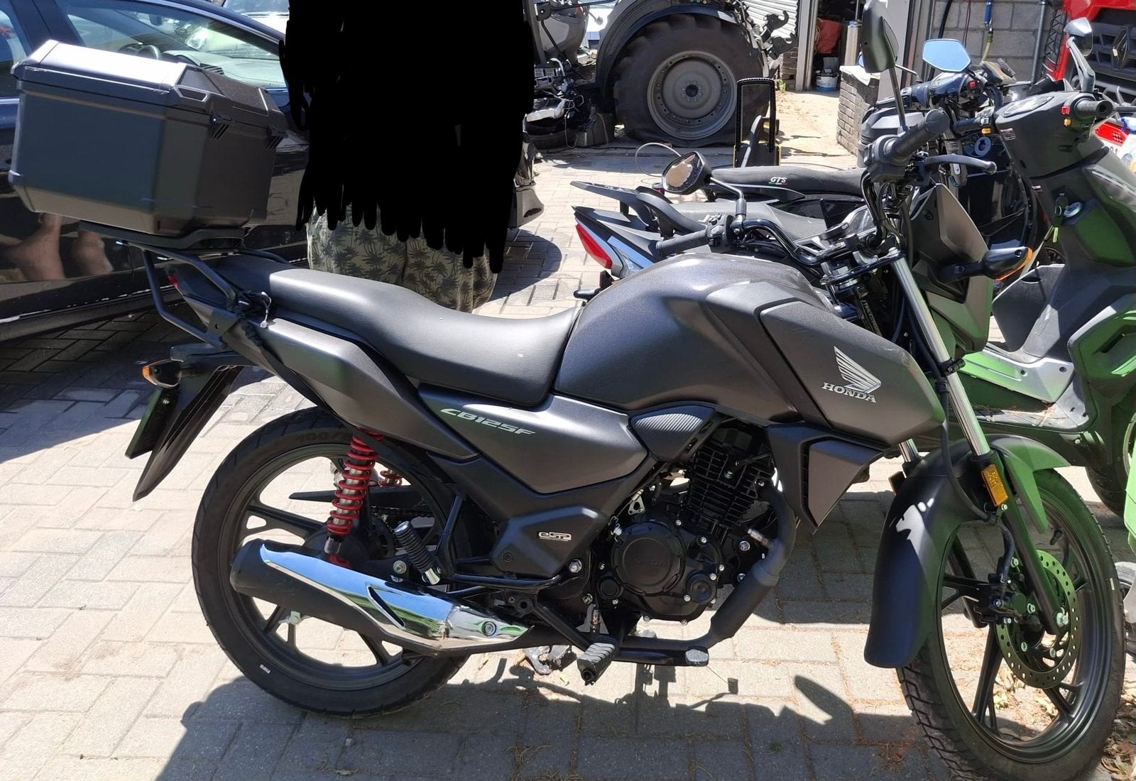 Honda CB125F insch 04/2026 - 400km - met lichte valschade, Occasion, Jusqu'à 11 kW, Permis Moto A1 minimum, Particulier
