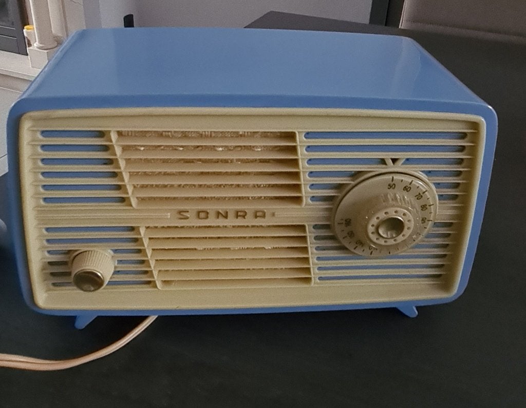 Oude bakeliet radio Sonra, Enlèvement ou Envoi