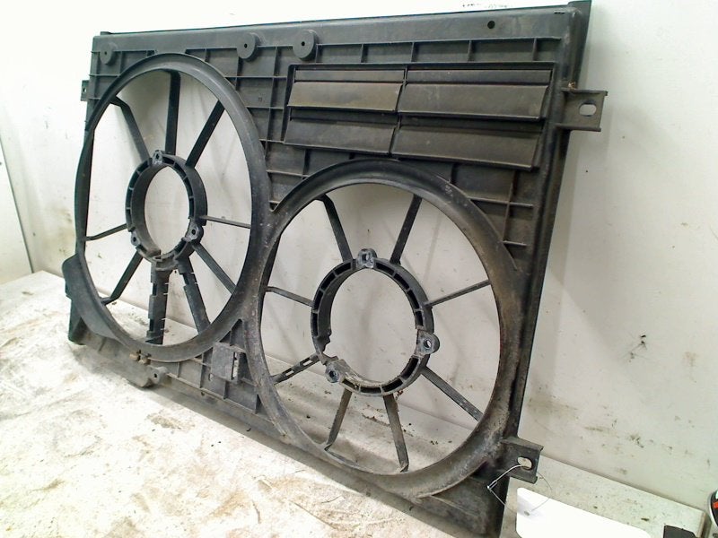 RADIATEUR VENTILATEUR COWL Golf V (1K1) (1K0121205S), Autos : Pièces & Accessoires, Volkswagen, Volkswagen AG, Utilisé, Kundenbetreuung@volkswagen.de