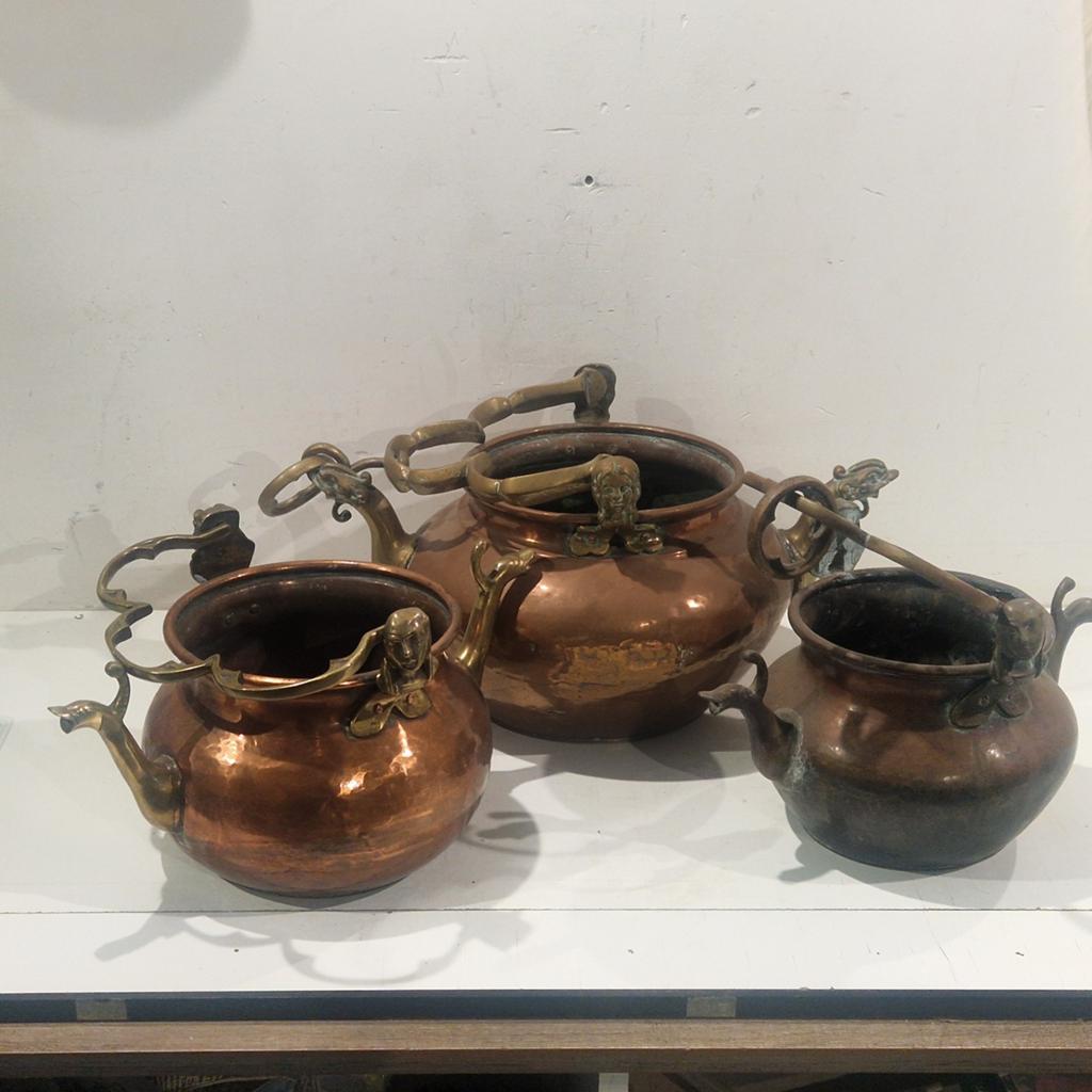Lot heksenketels , waterkoker griffon kop uit brons en koper, Ophalen of Verzenden, Brons