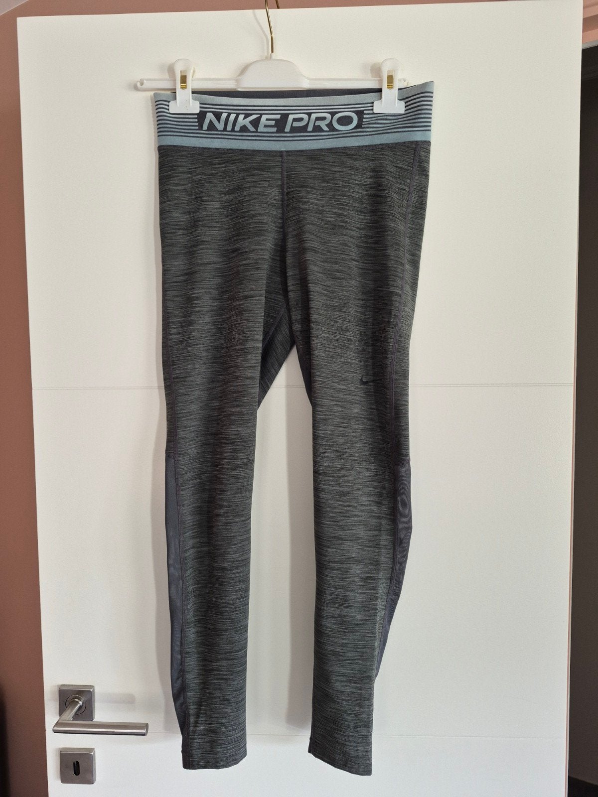 Sportlegging: Maat L - Nike, Kleding | Dames, Nike, Ophalen of Verzenden, Zo goed als nieuw, Maat 40/42 (M)
