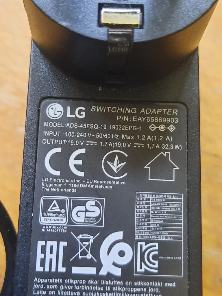 LG 19V-1.3A ADS-40FSG-19 19025GPG-1 AC-adapter, Ophalen of Verzenden, Zo goed als nieuw