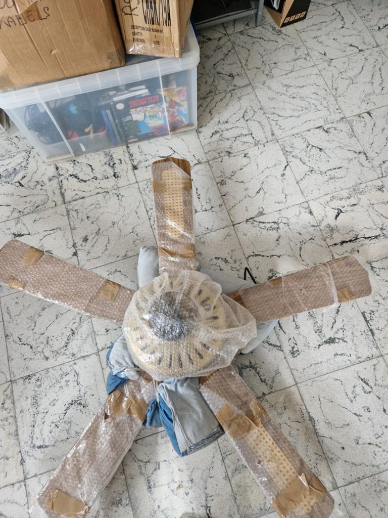 Te koop plafondventilator, houtkleur met 4 mooie lampekapjes, Enlèvement, Ventilateur de plafond