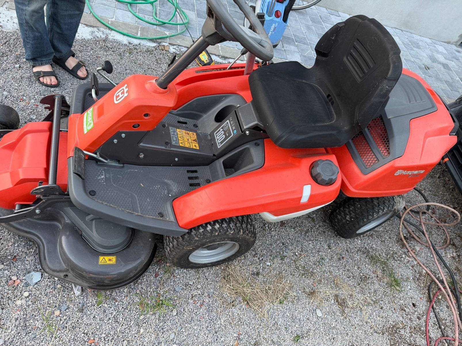 Husqvarna R 214TC, Jardin & Terrasse, Enlèvement, Comme neuf