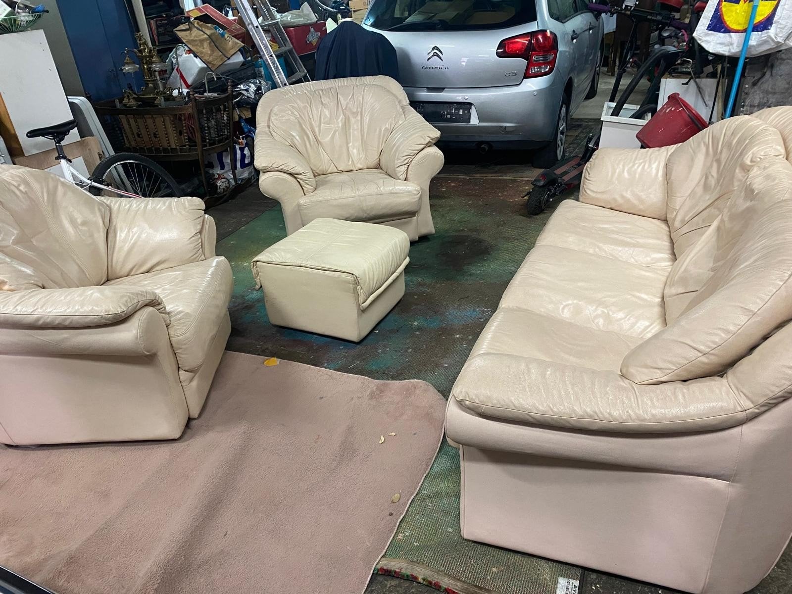 fauteuil cuir 3+1+1 et un pouf, Huis en Inrichting, Zetels | Zetels en Chaises Longues, Ophalen, Vierpersoons of meer, Leer