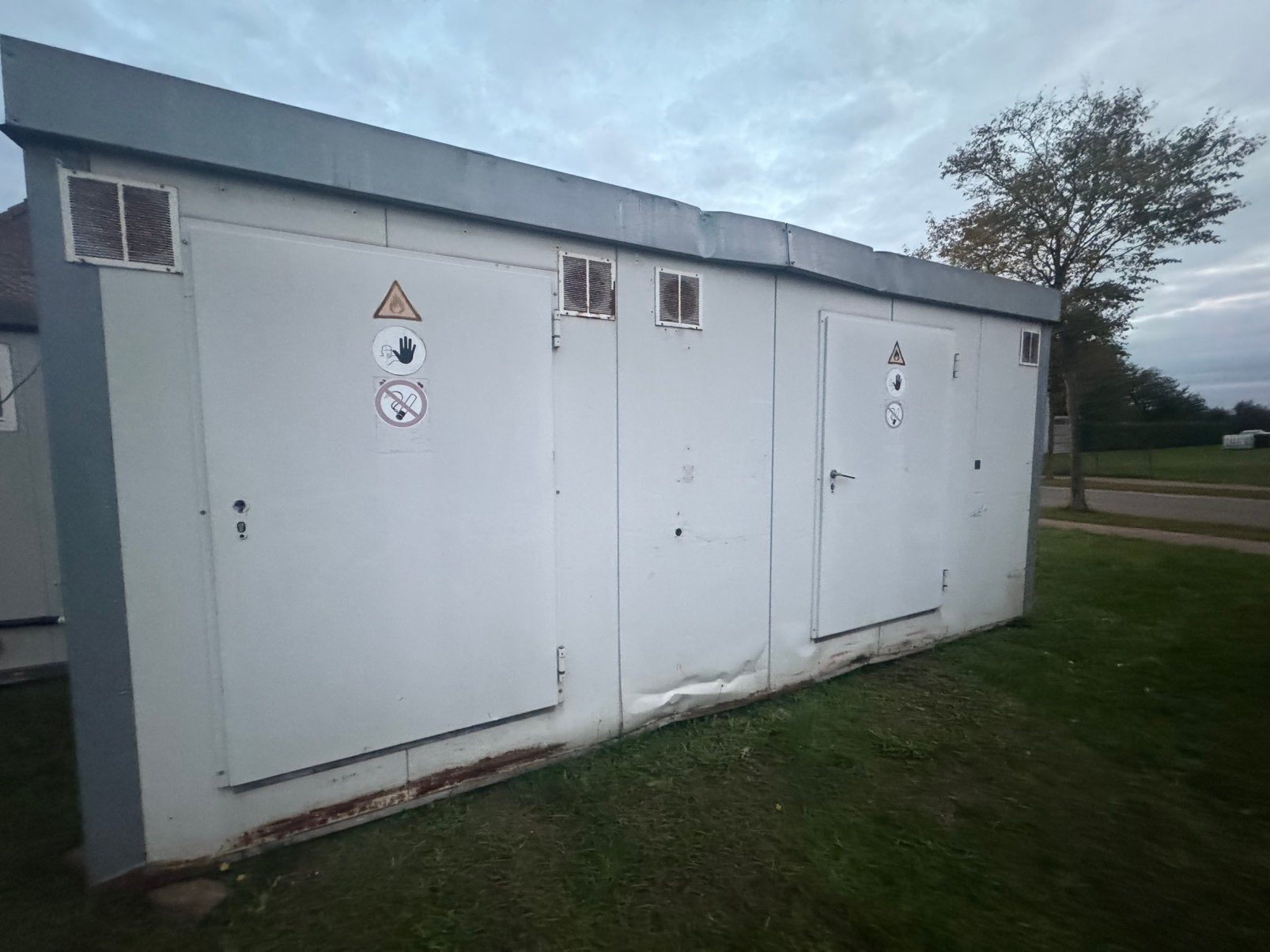 Geïsoleerde container 6m x 3m voor opslag, Doe-het-zelf en Bouw, Ophalen