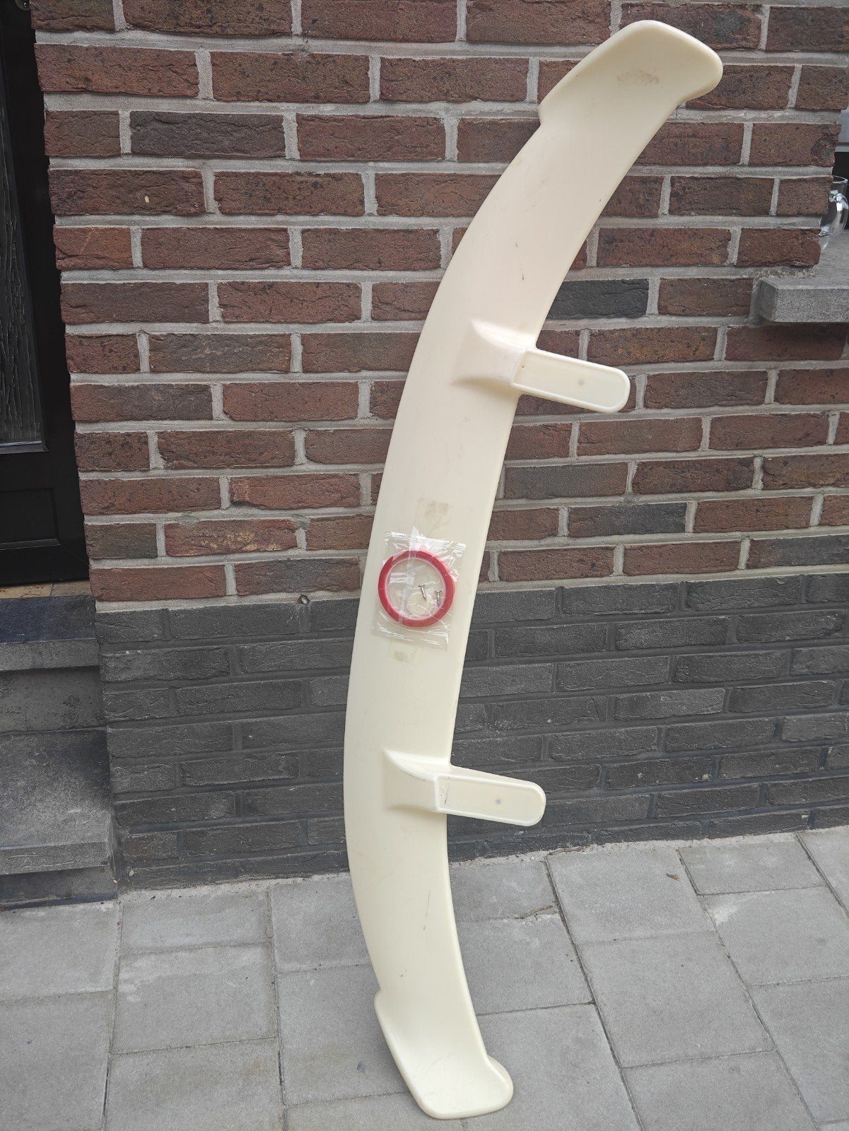 dakspoiler voor op kofferklep, Ophalen
