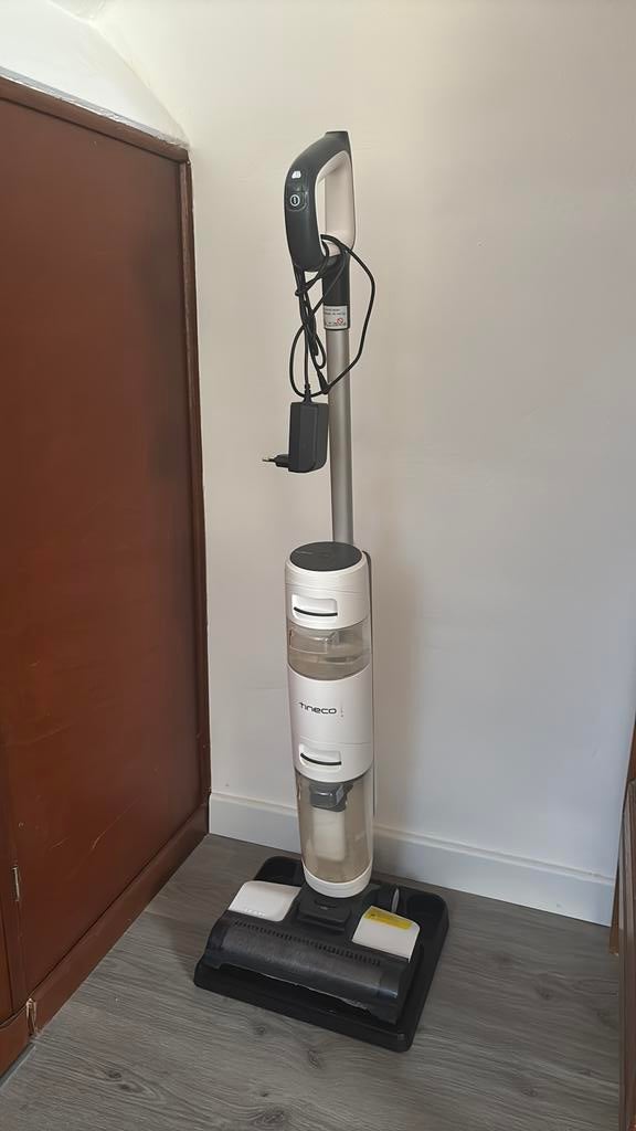 Tineco, Electroménager, Aspirateurs, 1600 à 2000 watts, Réservoir, Enlèvement, Utilisé