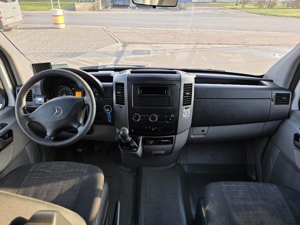 Mercedes-Benz Sprinter 313 (Stock ID 30415) — 15