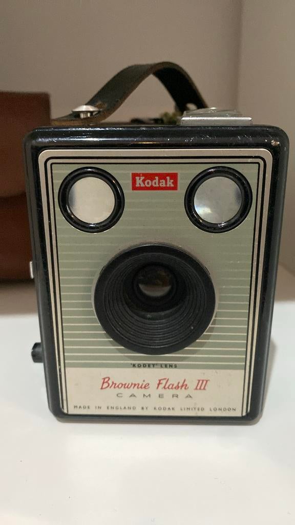 Kodak Brownie Flash III camera, Ophalen