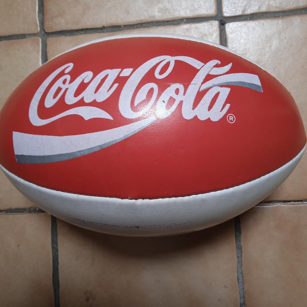 Ballon de rugby Coca Cola, jamais joué avec, Enlèvement ou Envoi, Comme neuf