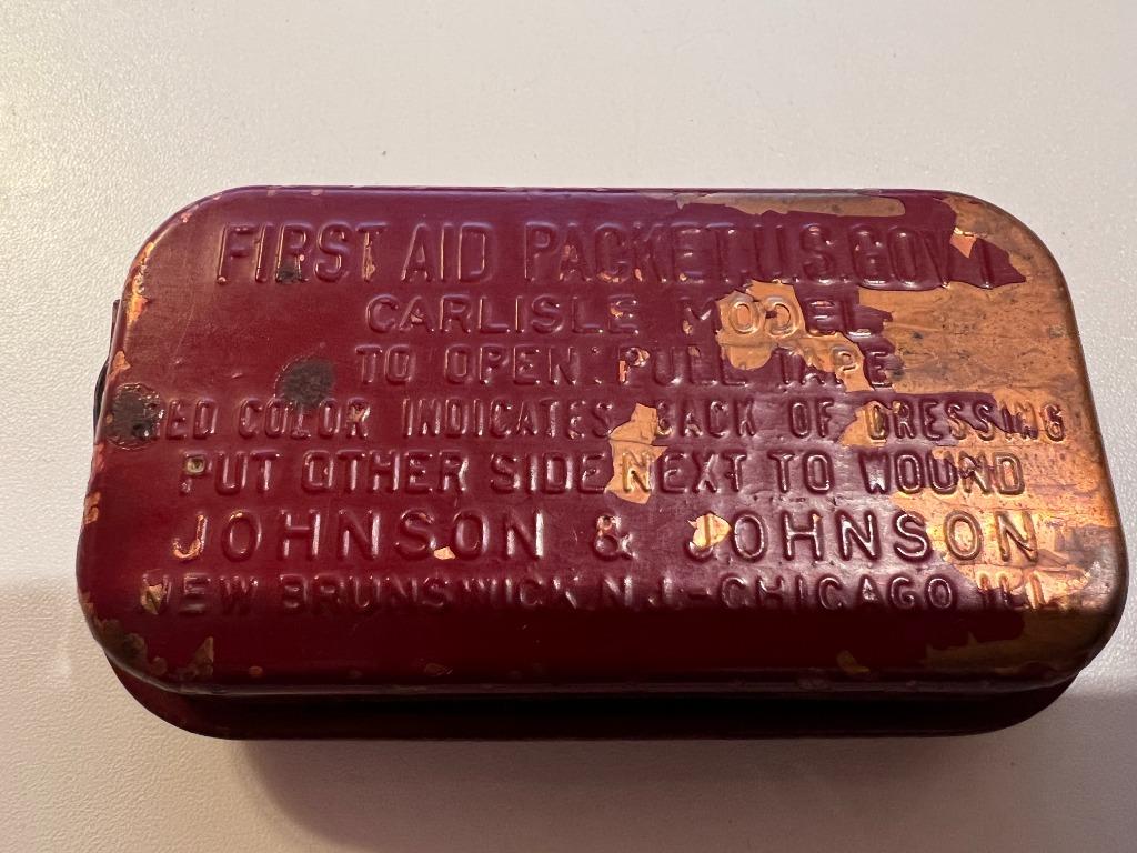 Boite pansement us rouge originale WW2 ( sulfanilamide ), Collections, Objets militaires | Seconde Guerre mondiale, Enlèvement ou Envoi
