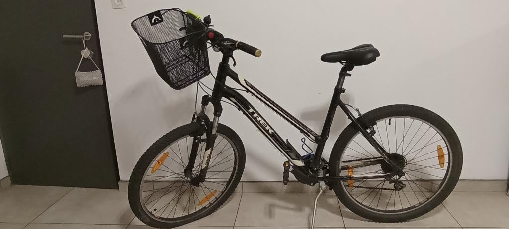 Vélo musculaire femme TREK avec panier amovible, Autres marques, Vitesses, Enlèvement ou Envoi, Utilisé
